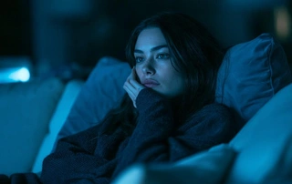 Почему нам так нравится смотреть сериалы про маньяков: объясняет психолог
